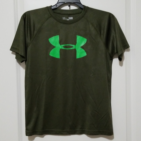 loose fit under armour shirts